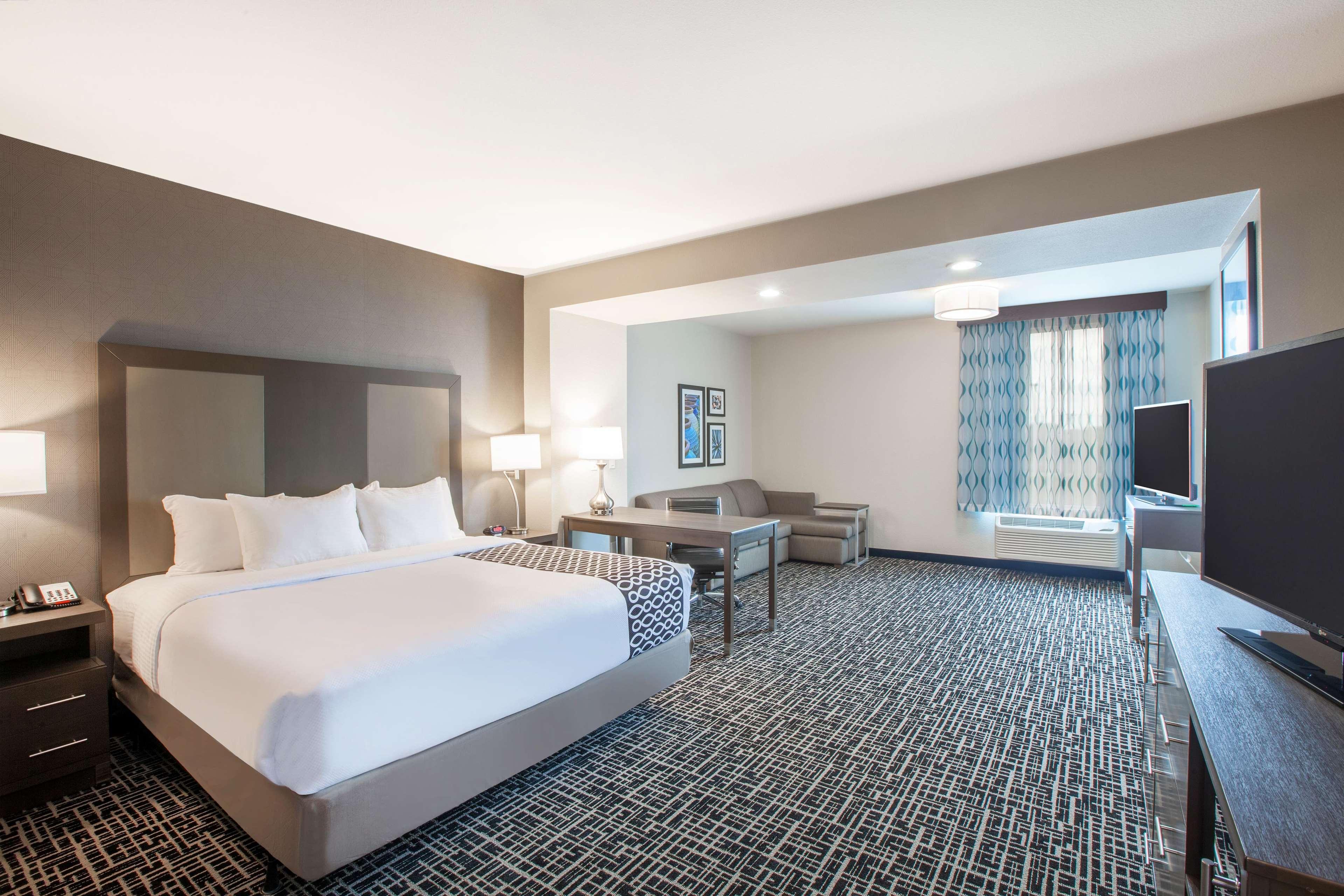 Hotel La Quinta By Wyndham Outlet Mall San Marcos