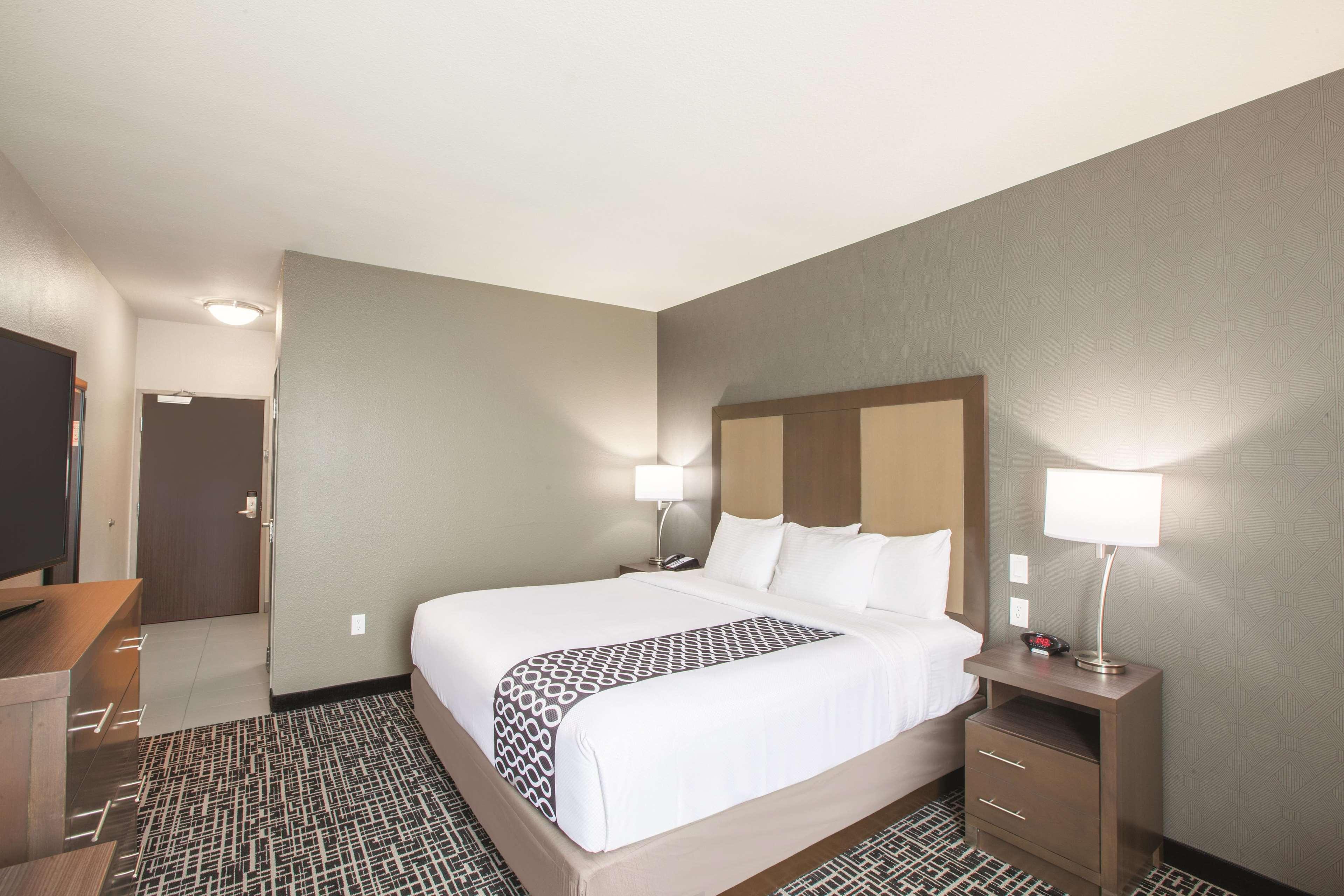 La Quinta By Wyndham Outlet Mall Hotel 3*