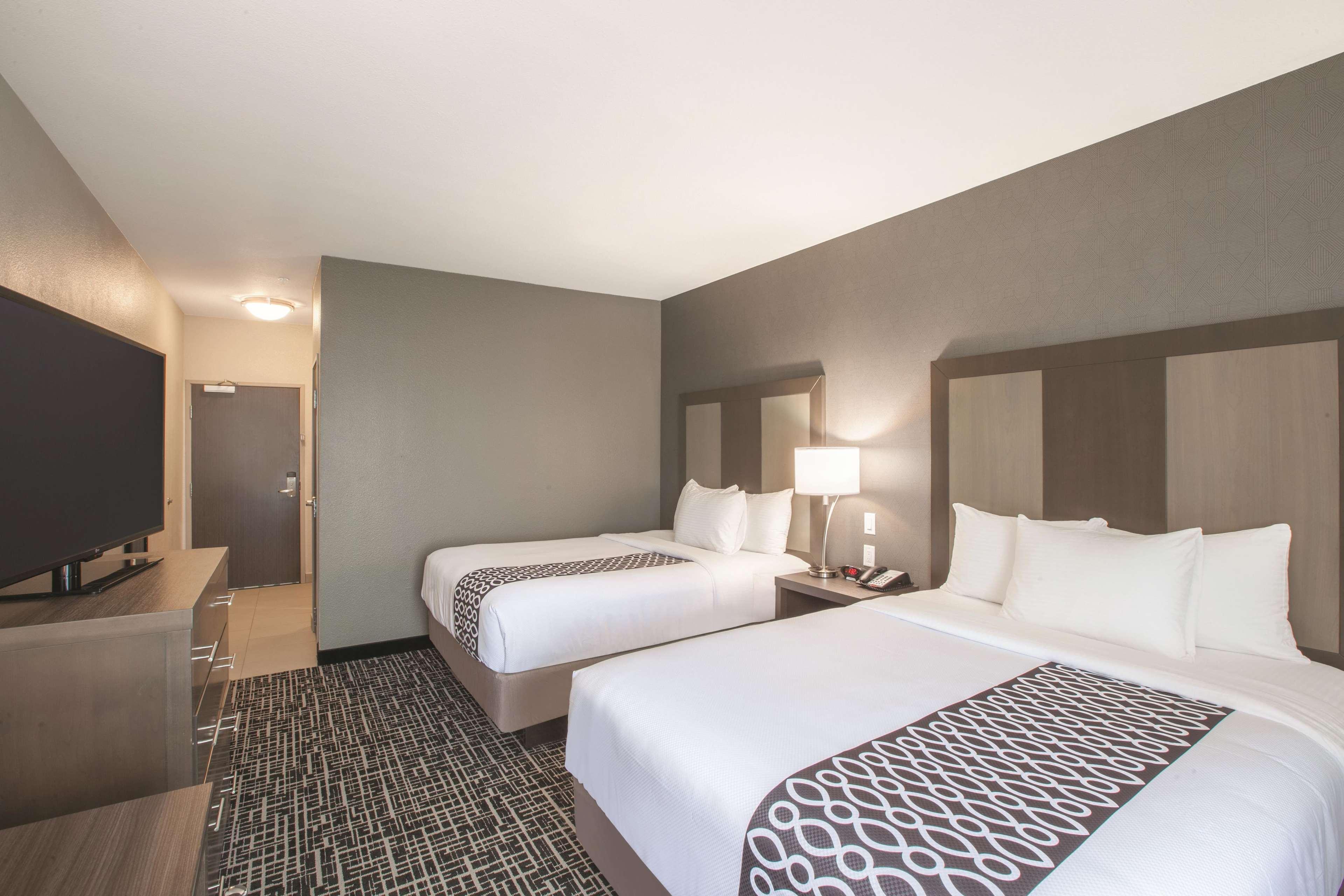 Hotel La Quinta By Wyndham Outlet Mall 3*